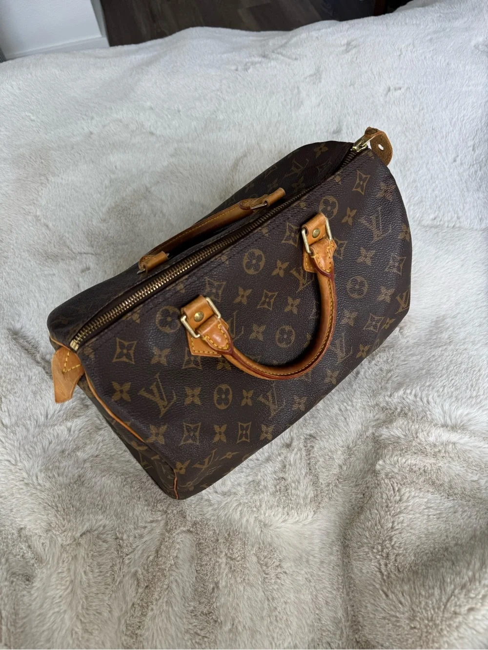 Louis Vuitton Speedy 30